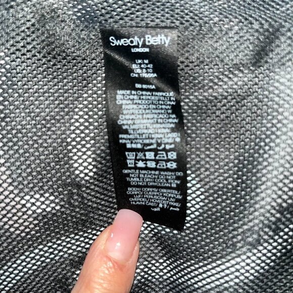 SWEATY BETTY LONDON Full Zip Hoody  "Love 2 Move" Jacket - EUC - US 8-10 - Picture 13 of 14